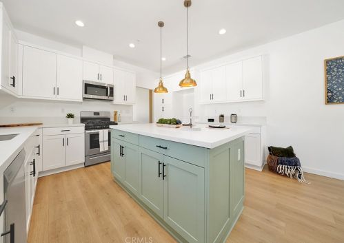 193 Waring Ave, Riverside, CA 92507-1146