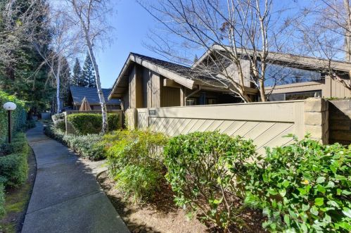 1809 Discovery Village Ln, Rancho Cordova, CA 95670-3058
