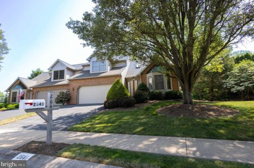 2641 Stagecoach Ln, Lancaster, PA 17601-3700
