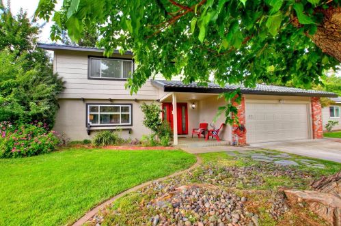 2219 La Loma Dr, Rancho Cordova, CA 95670-3153