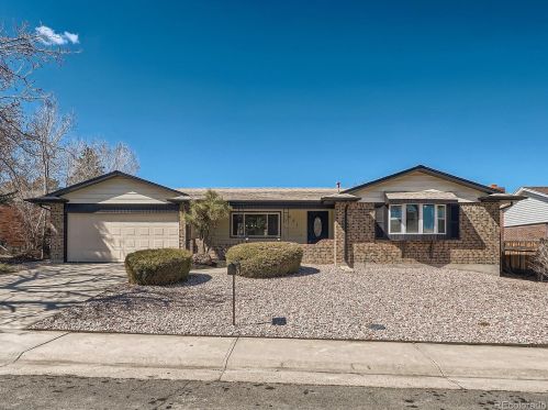 661 Joplin St, Denver CO  80011-7604 exterior