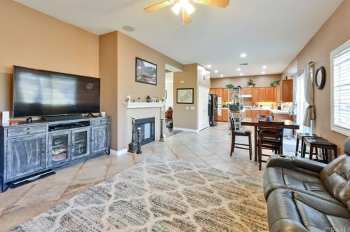 12372 Brianwood Dr, Riverside CA 92503-6754 exterior