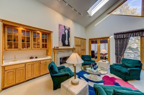 902 Highview Cir, Saint Paul MN  55118-3687 exterior