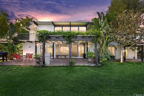 5304 Grassy Trail Dr, Riverside, CA 92504-1210