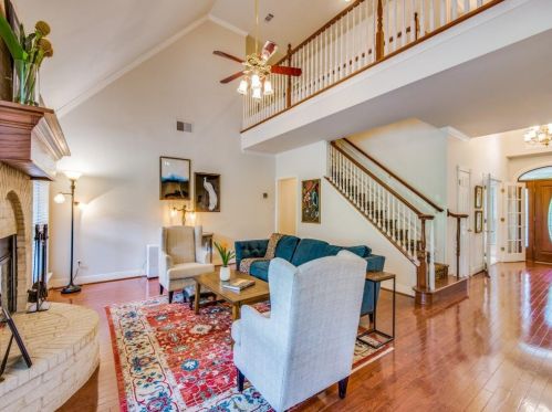 6116 Terrace Oaks Ln, Fort Worth TX  76112-1072 exterior