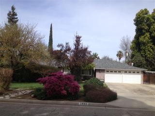 1490 Browning Ave, Fresno, CA 93710-6444
