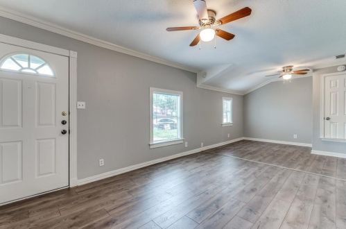 100 Las Vegas Trl, Fort Worth TX  76108-2371 exterior