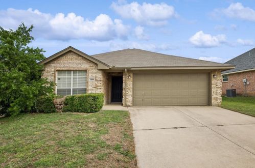 3809 Tulip Tree Dr, Fort Worth, TX 76137-6064
