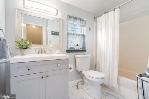 107 Woodlawn Dr, Forest Hill MD  21050-1233 exterior