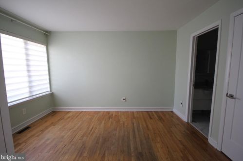 42 Cameron Ct, Princeton NJ  08540-3924 exterior