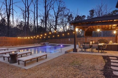 414 Lakestone Dr, Holly Springs, GA 30188-5448