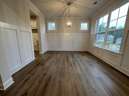 214 Carmichael Dr, Holly Springs, GA 30115