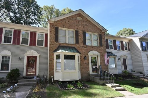 10634 Alison Dr, Springfield, VA 22015-2240