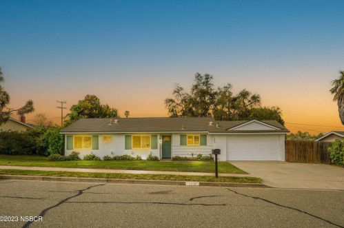 1250 Mira Flores Dr, Santa Maria, CA 93455-5611