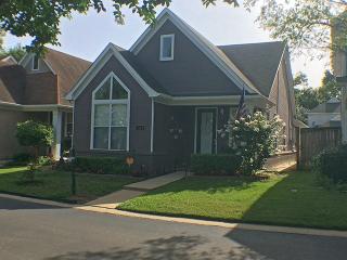 1169 Misty Isle Dr, Memphis, TN 38103-8920
