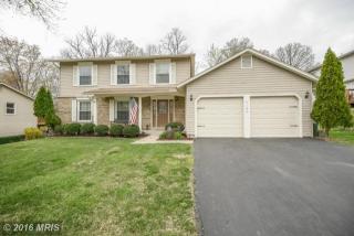 7104 Freshaire Dr, Springfield VA  22153-1202 exterior