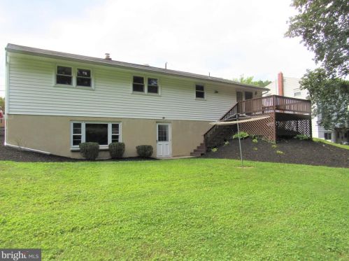 1409 Aspen Dr, Harrisburg, PA 17109-5607