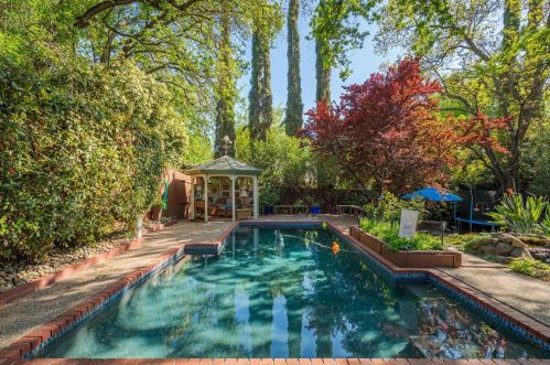 6086 Garden Towne Way, Citrus Heights, CA 95662-4837