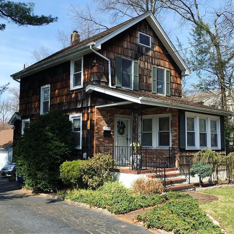 338 Washington Ave, Piscataway, NJ 08854-1543