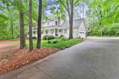 100 Bent Arrow Dr, Stockbridge GA  30281-4839 exterior