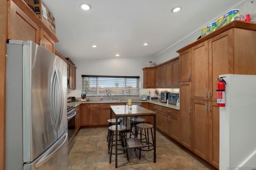 2106 Calle Serena, San Diego, CA 92139-1721