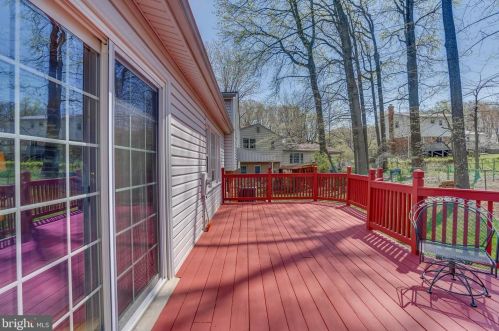 9001 Teddy Rae Ct, Springfield VA 22152-2644 exterior