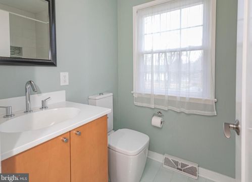 23 Honeybrook Dr, Princeton NJ  08540-7408 exterior