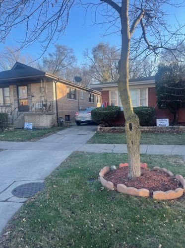 314 Shore Dr, Dixmoor, IL 60426-1276