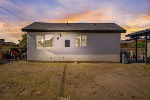 1518 Cochran St, Simi Valley CA 93065-2047 exterior