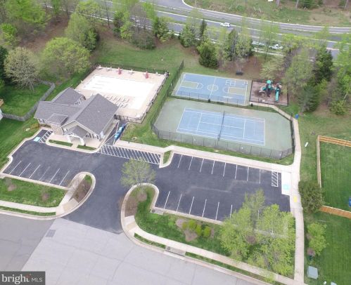 14917 Gladiolus Ct, Woodbridge, VA 22193-6035