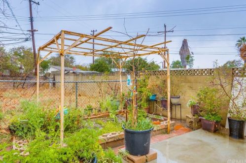 1536 Laster Ave, Anaheim CA  92802-2712 exterior