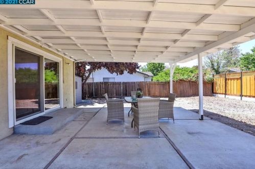 3719 Parkmall Ct, Concord CA  94519-1421 exterior