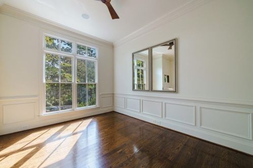 69 Honour Ave, Atlanta GA  30305-1119 exterior