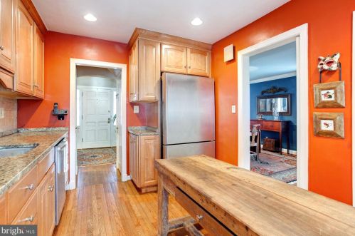 305 Ellsworth Dr, Silver Spring MD 20910-4301 exterior