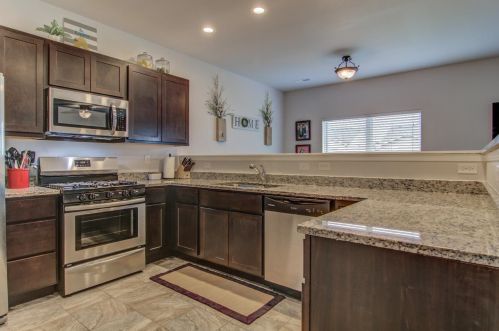 2769 83rd Ln, Gary, IN 46410-6067