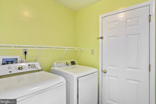 510 Crosswinds Dr, Charles Town WV  25414-3942 exterior