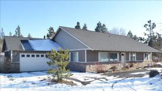2862 Huettl Ln, Bend, OR 97701-7566