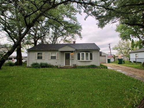 109 Madonna Ave, Joliet, IL 60436-1148
