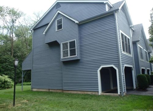 1 Fawn Ridge Ln, Wilton, CT 06897-4432