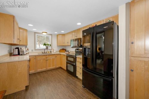 1020 Midland Ave, Woodland Park CO 80863-3311 exterior