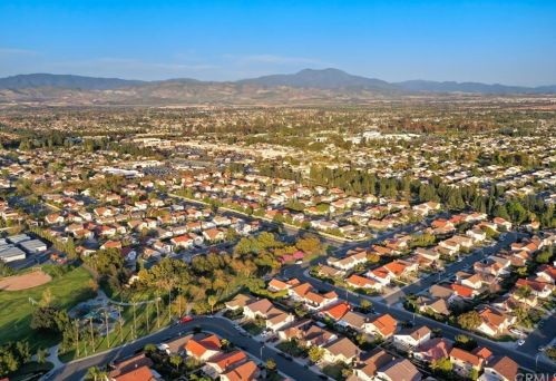 14912 Elm Ave, Irvine CA  92606-2611 exterior