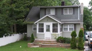 79 Minns Ave, Wayne, NJ 07470-2218