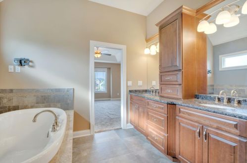 1100 Hyde Park, Crown Point IN 46307-7881 exterior