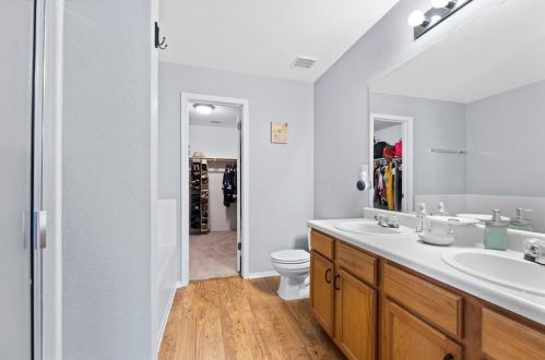 851 Brandi Cir, Uhland TX 78640-5340 exterior