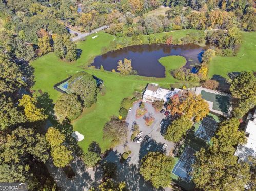 74 Montre Sq, Atlanta GA  30327-4044 exterior