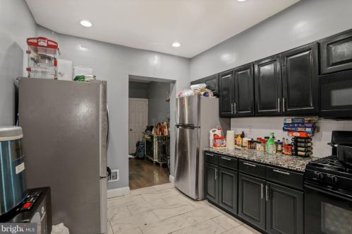 2222 12 St, Philadelphia PA 19147-1832 exterior