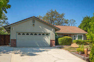 1736 Mary Lake Dr, Redding, CA 96001-5610