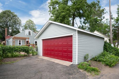 1163 Juliet Ave, Saint Paul MN  55105-2922 exterior