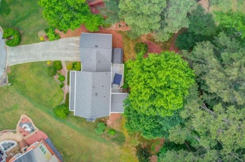 1335 Blankenship Ln, Lilburn, GA 30047-1954