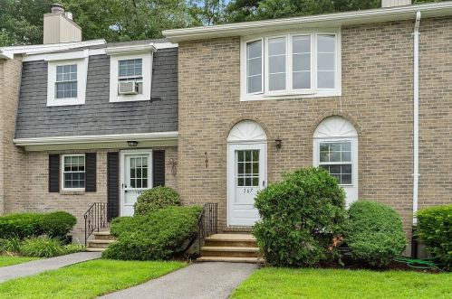 167 Fieldstone Dr, Londonderry, NH 03053-2710